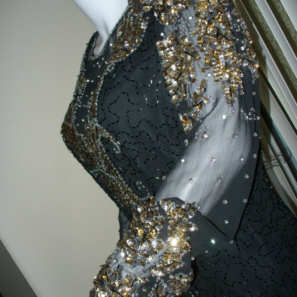 "NITE" BEADED SEQUINED FITTED DRESS - Picture 5 of 8